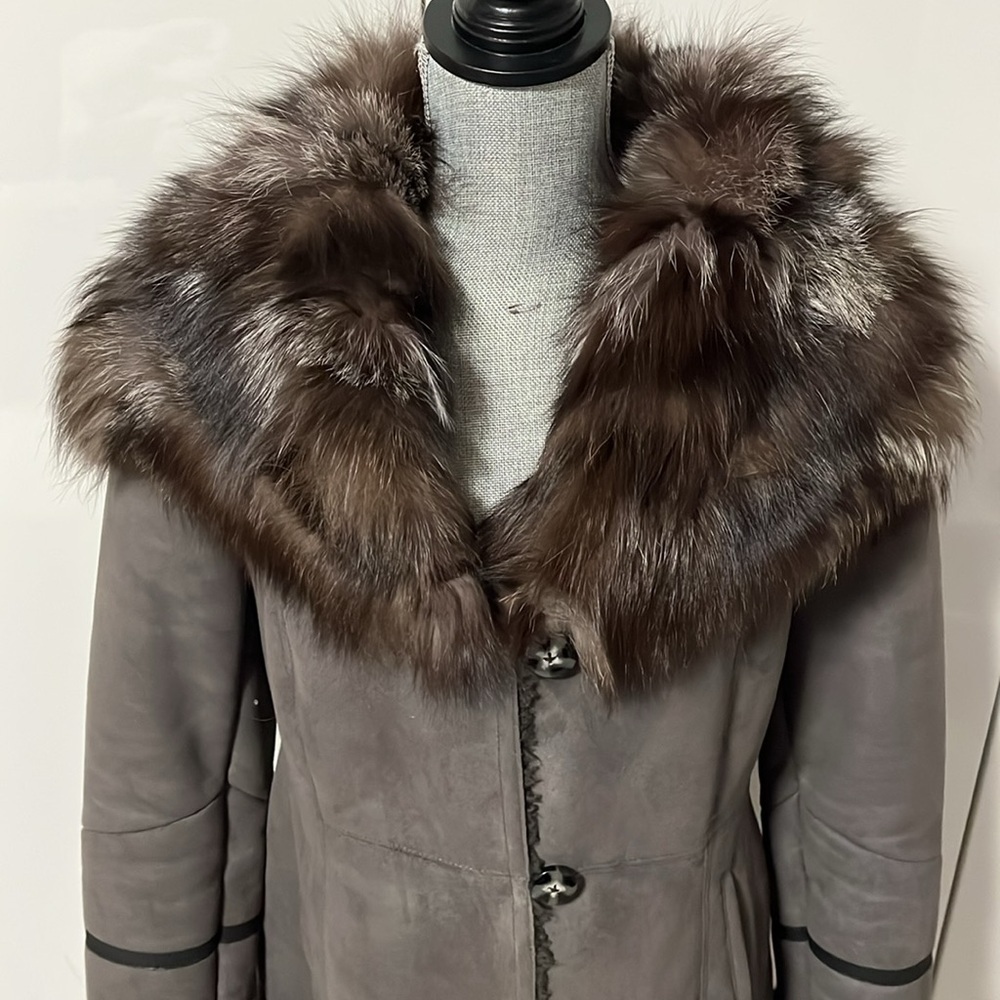 NWOT LAUNDRY Faux Shearling and Fur Coat Taupe, Size M - Picture 2 of 13